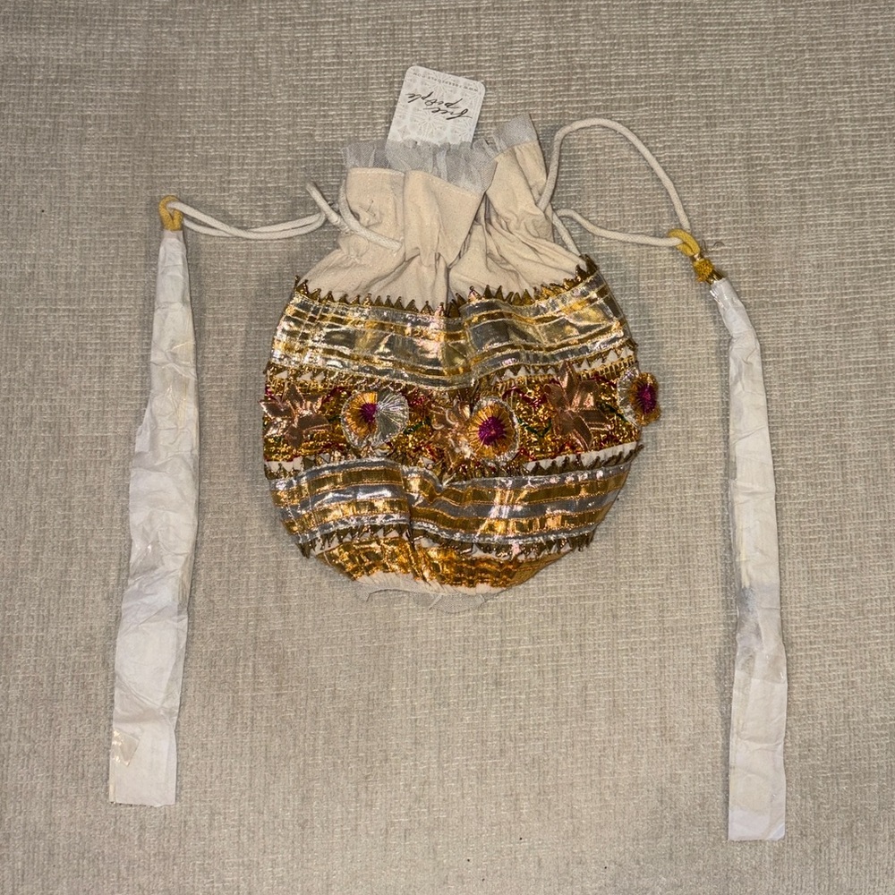 Free People Seasons Sparkle Mini Gift Sack Embroidered Pouch Bag Gold NEW NWT - Picture 10 of 14